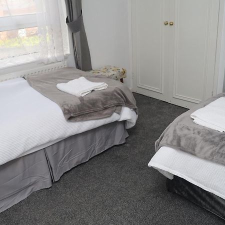 Superb 3 Bedroom Flat In Stafford Zewnętrze zdjęcie